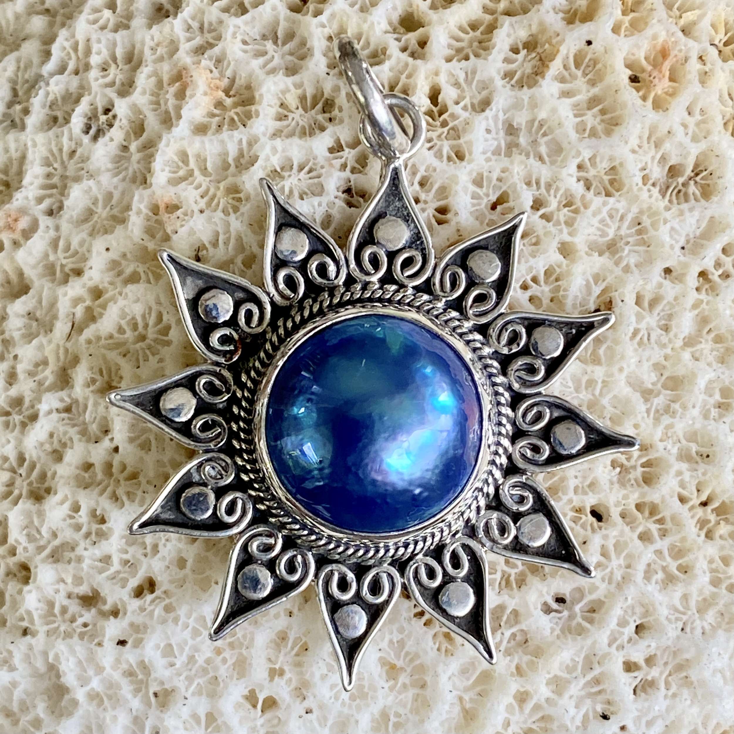 (HANDMADE 925 BALI STERLING SILVER PENDANTS WITH BLUE MABE PEARL)